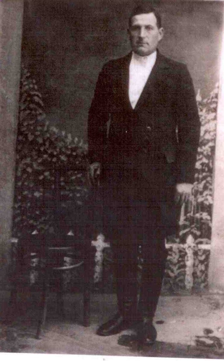 Фото, Гаценко Николай Герасимович, 1904 г.р. Пропал без вести в 1942 г. под Таганрогом
